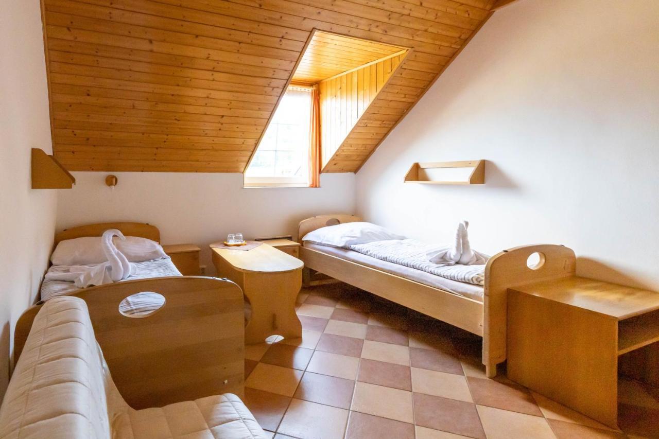 Horsky Hotel Rajska Bouda Malenovice  Esterno foto